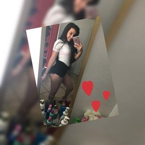 Meet your Posher, Samira